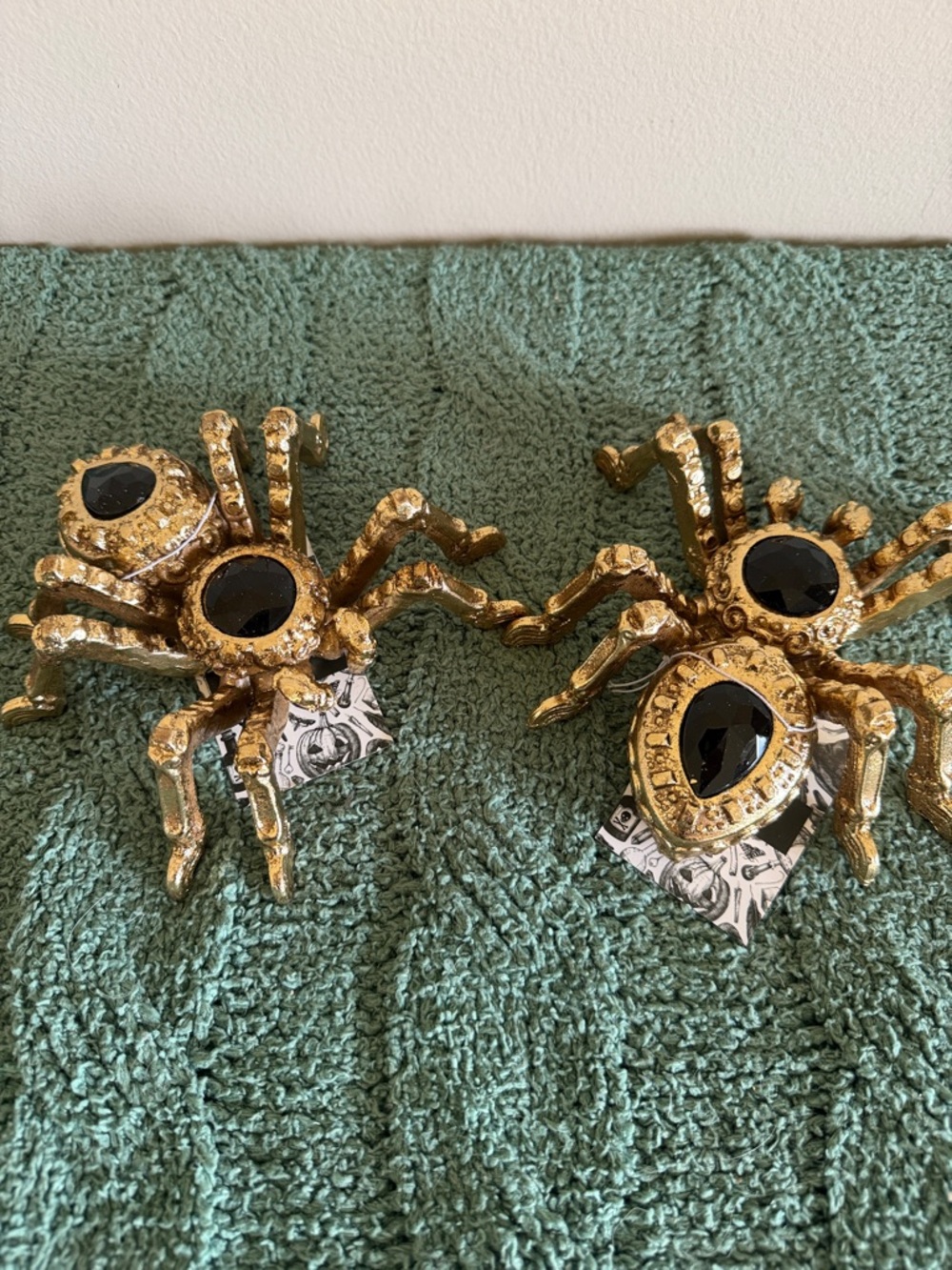 Tahari Halloween Gold Spider 🕷️ Decor Black Jewel Set of 2 NEW!